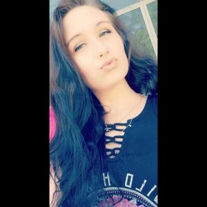 Meet your Posher, Kayla